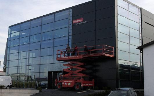 Kittelberger Neubau mit Glasfassade – Hugo-Häring-Preis 2008